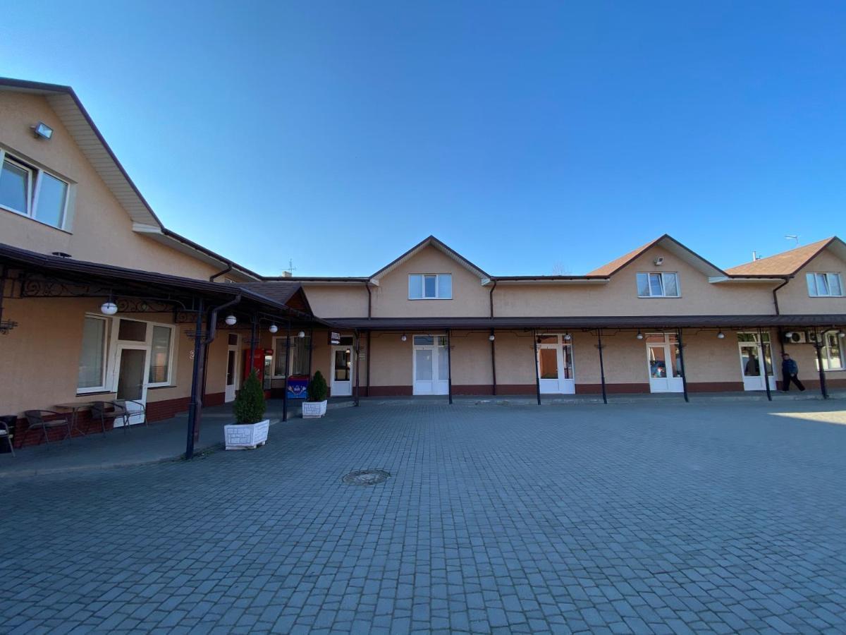 Hotel Ковчег Czernowitz Exterior foto