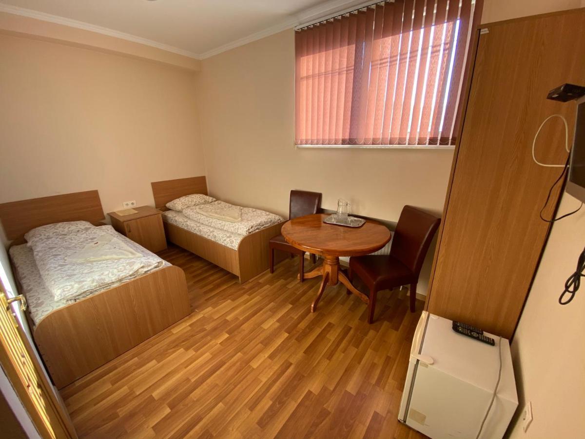 Hotel Ковчег Czernowitz Exterior foto
